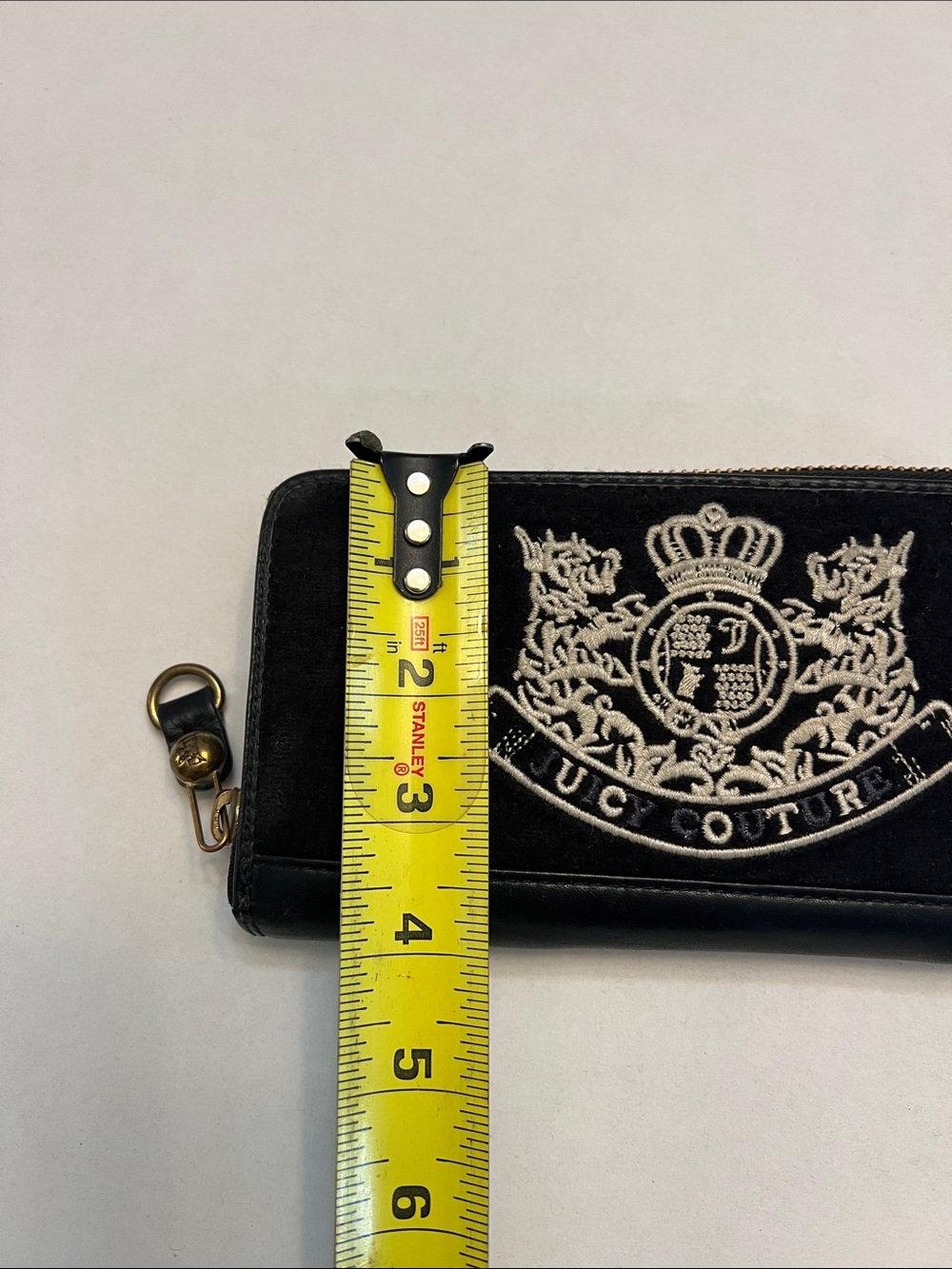 JUICY COUTURE BLACK LEATHER & VELVET SCOTTIE DOG ZIP AROUND WALLET - Picture 15 of 16